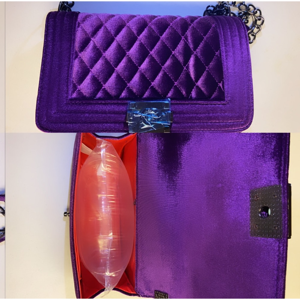 This is a cute dark purple luxury bag 💜
